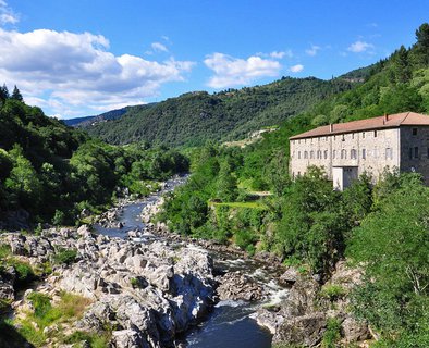 Séjour A vélo, bateau, train vapeur- Itinérance sur les vallées du Rhône et de l'Eyrieux (au départ de La Voulte)