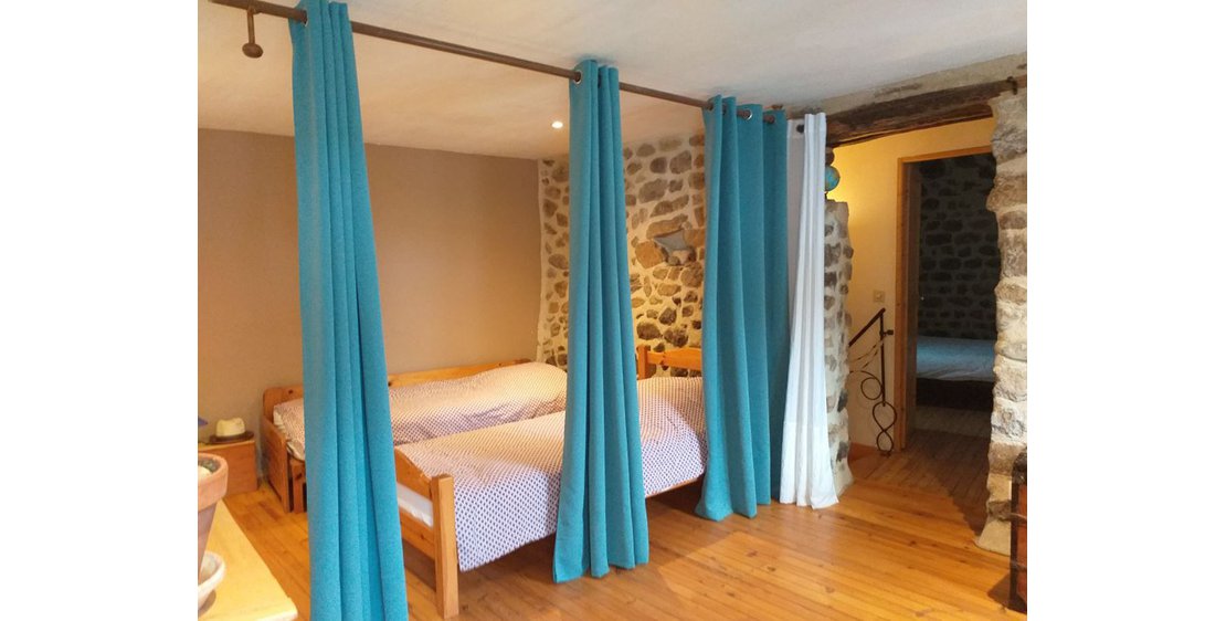 Photo Les pentes du château de Retourtour