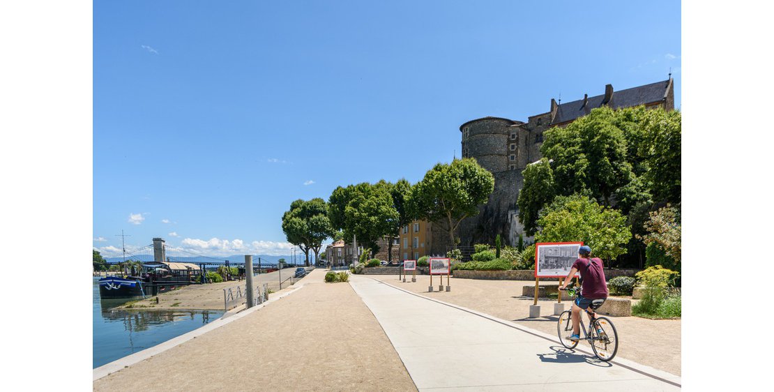Photo Boucle Bleu Vert Vapeur en 2 jours à VAE