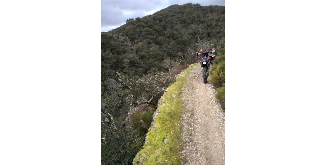 Photo Richard Convers - Guide agrée FFM en rando moto enduro