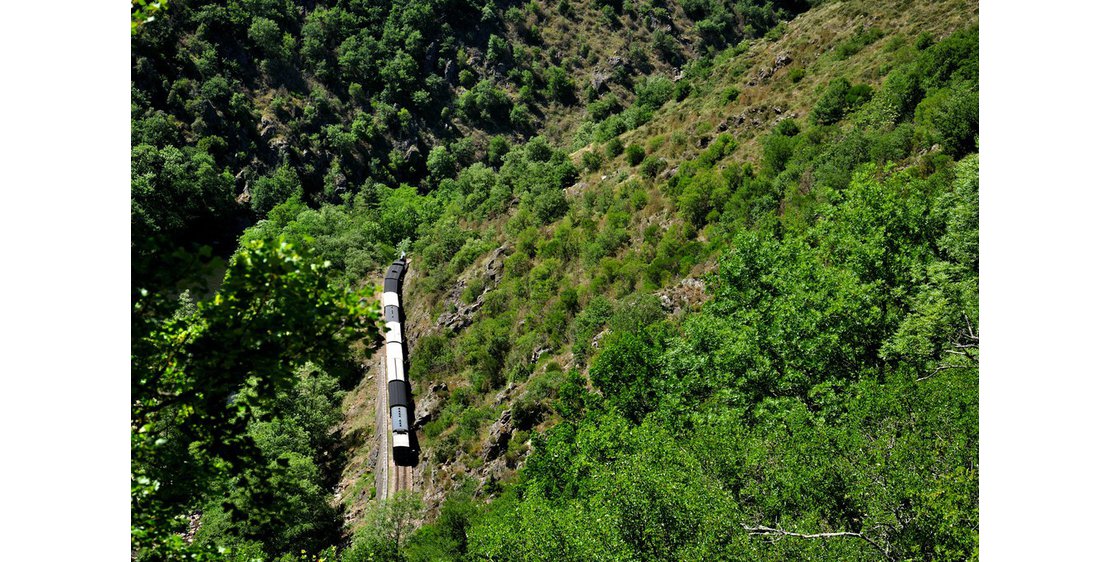 Photo The “Bleu-Vert-Vapeur” loop on the Dolce Via with boat and steam train from Lamastre - La Compagnie des Canotiers