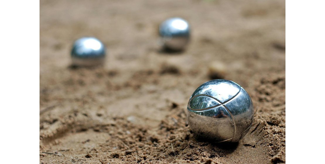 Photo Concours de pétanque et feu d'artifice