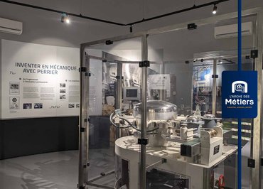 Visite guidée de l'exposition "Doigts d'or et savantes machines en Ardèche"