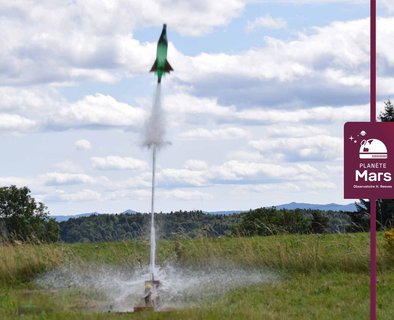 Mission fusées à eau : défi pour jeunes ingénieurs