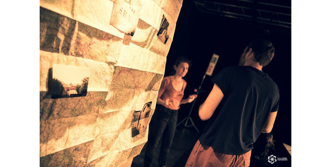 Foto Théâtre - "Il n'est pas trop tard puisqu'on est là"