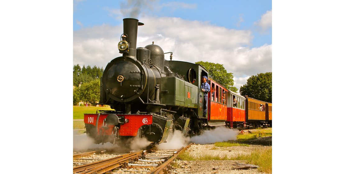 Photo Voyage en Chemin de Fer Historique - Train Touristique Velay Express